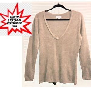 New York and Company V-neck sweater tan large